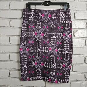 LuLaRoe Cassie Pencil Skirt Medium Purple Magenta Geometric Tribal Print Stretch